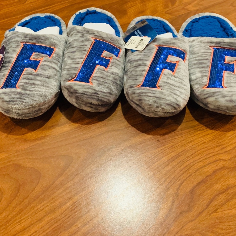 VSP slippers size Medium